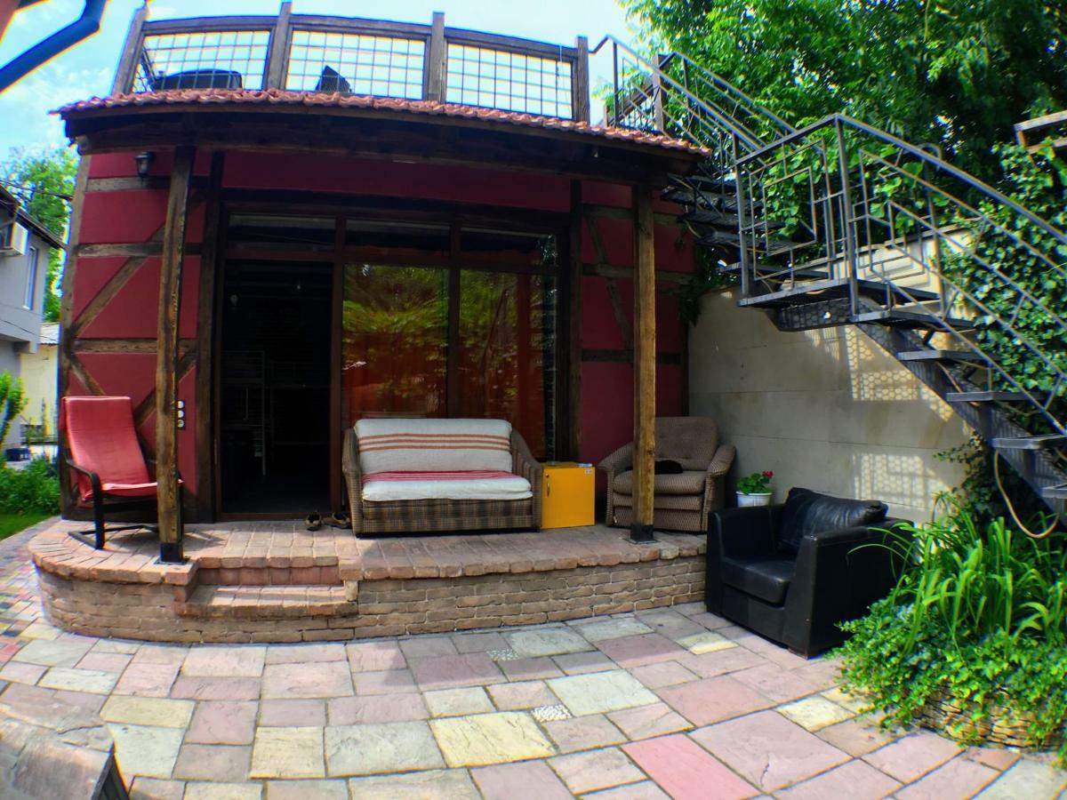 Funky Mamaliga Hostel Кишинёв Экстерьер фото