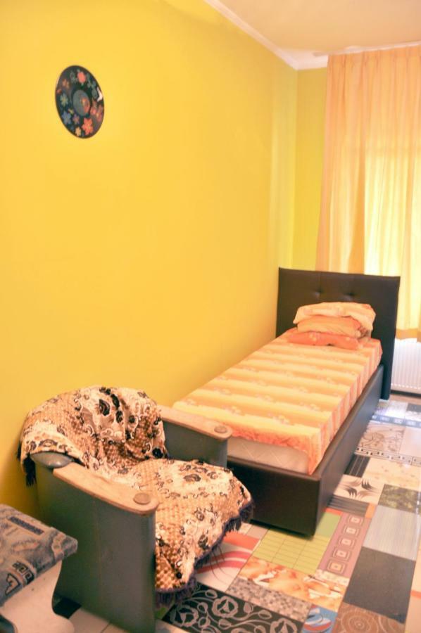 Funky Mamaliga Hostel Кишинёв Экстерьер фото